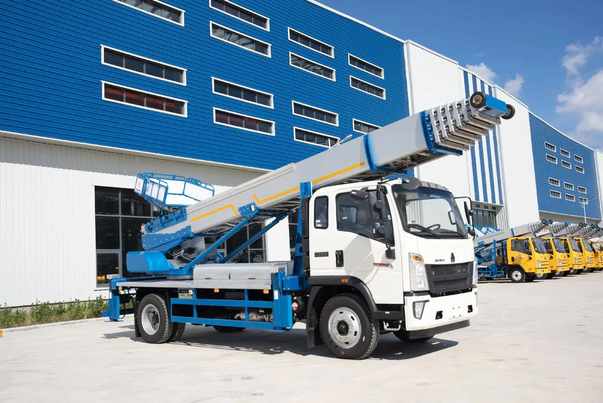 鼎湖出租云梯车高空作业车 建筑垃圾搬运