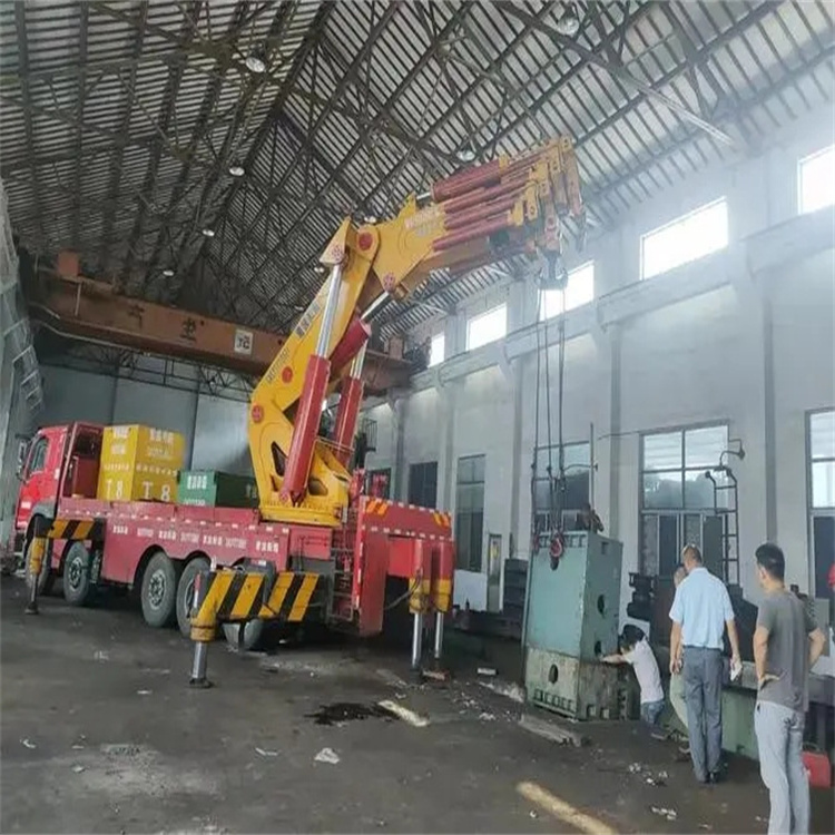 鼎湖速查！附近自卸吊车租赁电话及租赁全攻略