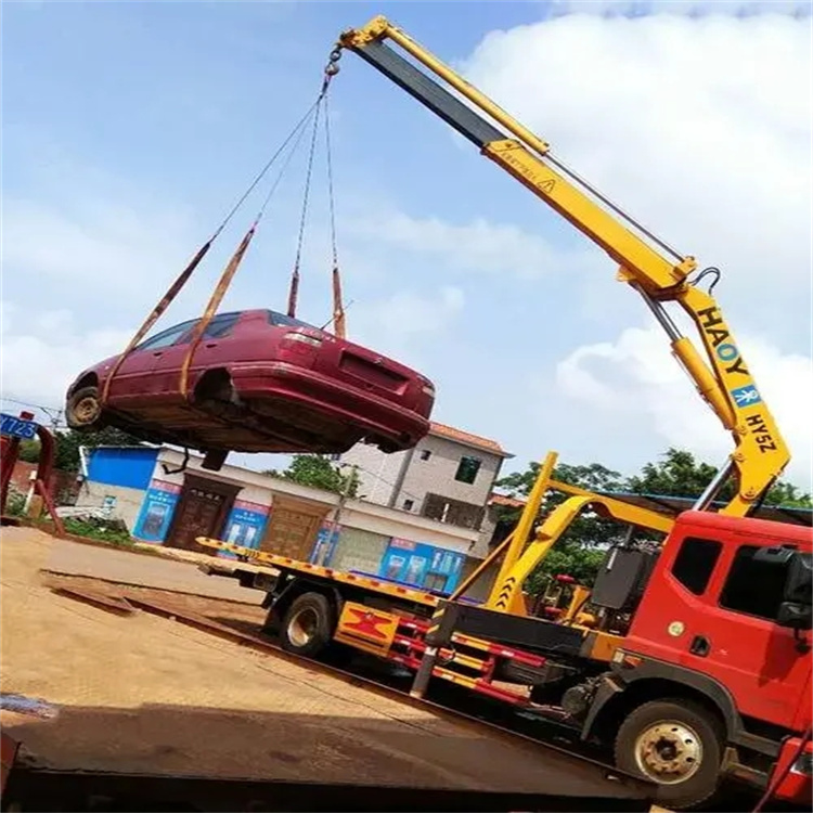 鼎湖吊车吊汽车的正确方法